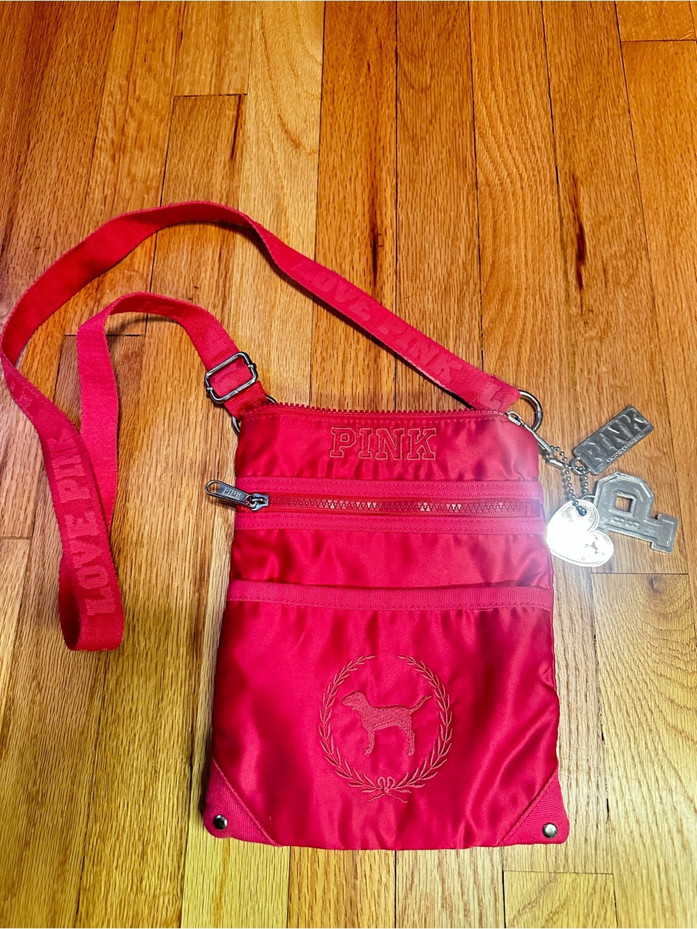 2009 Victoria’s Secret PINK Dog Crossbody Bag Original Metal Charms Y2K